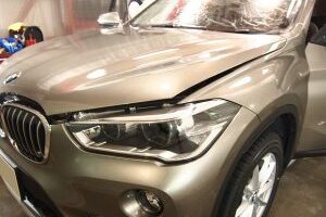 BMW・X1へCeramicPro9Hコーティングを施工