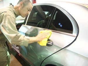 メルセデスベンツE400 拭きあげ - トータルカービューティIIC メルセデスベンツE400 拭きあげ