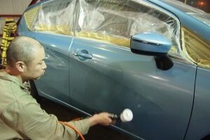 日産ノートにクォーツガラスコーティング