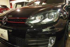 VWゴルフにヘッドライトクリーニング&コーティングを施工