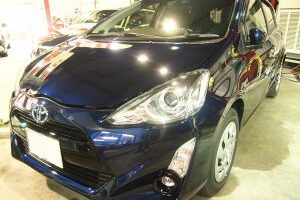 トヨタアクアに親水性のセラミックシールドを施工