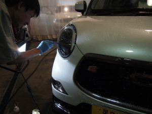 ダイハツキャスト　細部洗浄