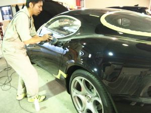 アルファロメオ８C　磨き