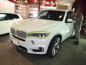 BMWX5にエシュロンコーティングプレミアムフルコースを施工