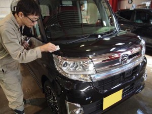 ダイハツタント 油膜取り - トータルカービューティIIC ダイハツタント 油膜取り
