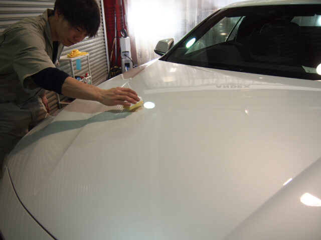 BMW4シリーズ　コーティング　ボンネット