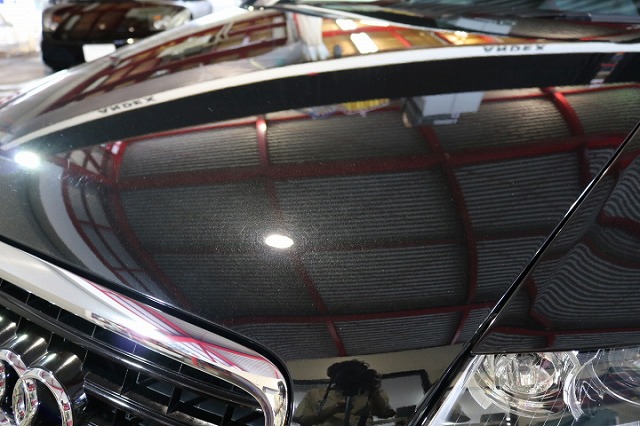 千葉県からご来店のアウディQ7へセラミックプロ9H施工 01 - トータルカービューティIIC アウディQ7 施工前 ボンネット