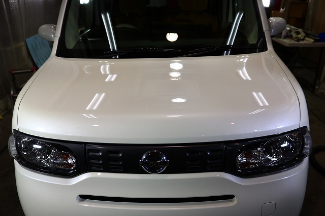 千葉県よりご来店の日産・CUBE(キューブ)へガラスコーティング施工 05 - トータルカービューティIIC 日産キューブ コーティング施工後 ボンネット