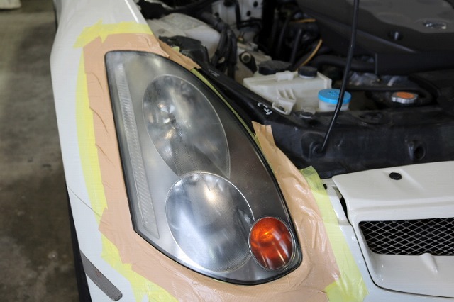 東京都からご来店の日産・スカイラインのヘッドライトにコーティング施工 01 - トータルカービューティIIC 日産 スカイライン ヘッドライトコーティング
