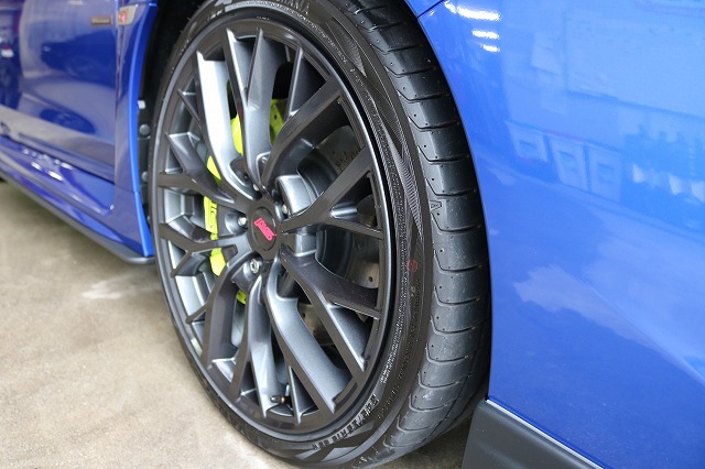 千葉県からご来店のスバル・WRXへセラミックプロ9H5層でコーティング施工させて 05 - トータルカービューティIIC スバル WRX ホイールコーティング