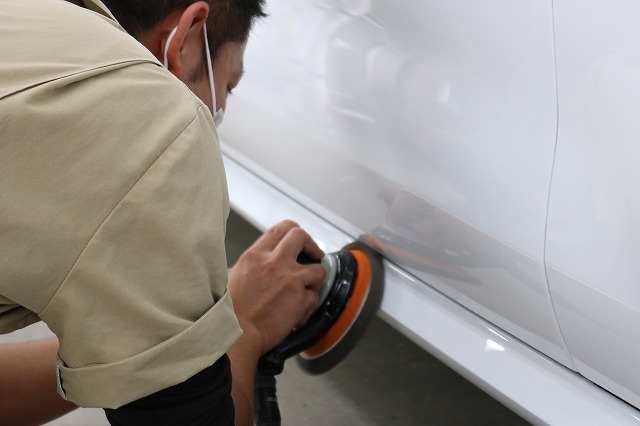 千葉県からご来店のアウディA7に被膜硬度最強ガラスコーティング 04 - トータルカービューティIIC アウディA7 研磨