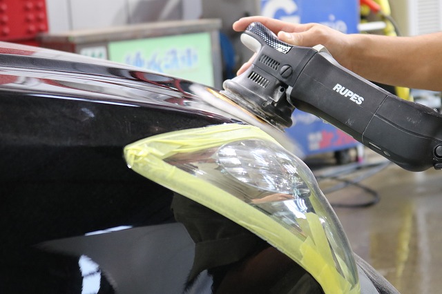 千葉県からご来店のトヨタ・ハリアーに親水性ガラスコーティング施工 04 - トータルカービューティIIC トヨタハリアー 研磨