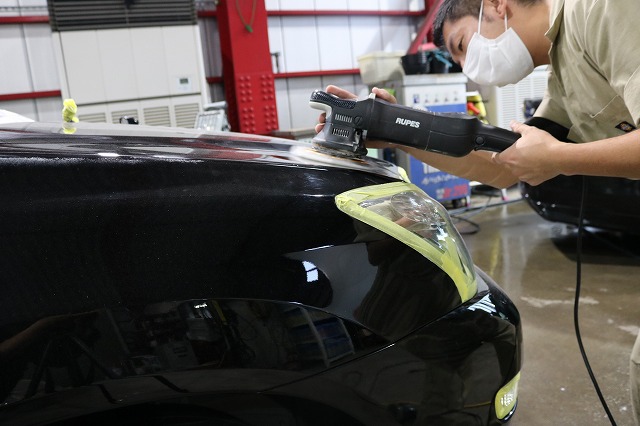 千葉県からご来店のトヨタ・ハリアーに親水性ガラスコーティング施工 05 - トータルカービューティIIC トヨタハリアー 研磨