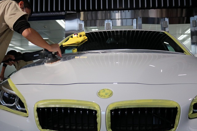 千葉県からのご来店のBMW2シリーズに2層ガラスコーティング施工 04 - トータルカービューティIIC BMW2 研磨