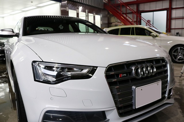 千葉県からご来店の新車アウディS5へ超滑水コーティング施工 03 - トータルカービューティIIC アウディS5 施工後 フロント