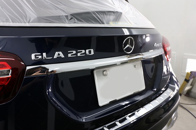 千葉県からご来店のメルセデス・ベンツGLA220へガラスコーティング施工 02 - トータルカービューティIIC ベンツGLA220 リア