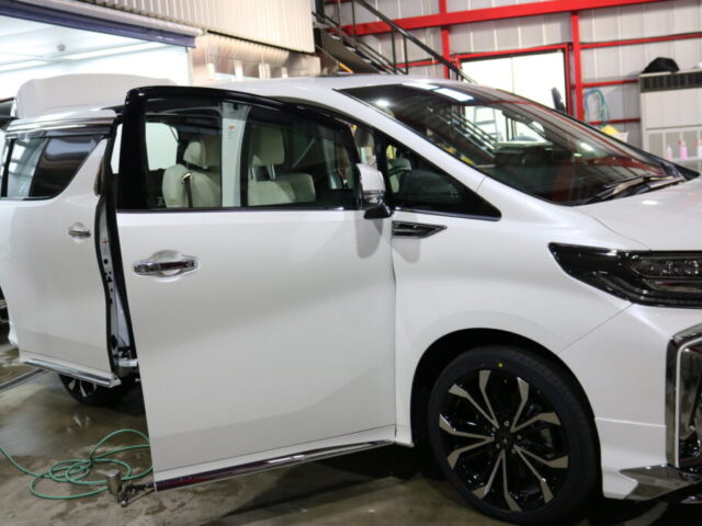 新型アルファードに本革シートコーティングの施工です 01 - トータルカービューティIIC アルファード 施工前