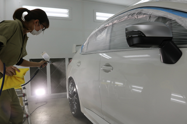 スバルWRXに親水ガラスコーティング「千葉県習志野市よりご来店です。」 02 - トータルカービューティIIC スバルWRX スプレー塗布