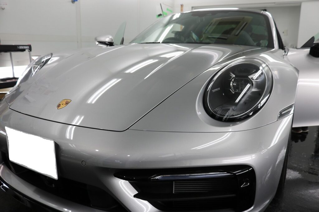 ポルシェ992にLFT断熱フィルムを施工させていただきました!