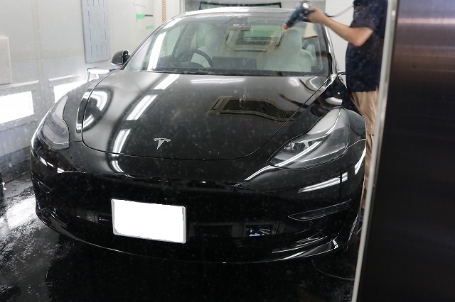 テスラモデル3にコボテクトサンブロックフィルムを施工いたしました。