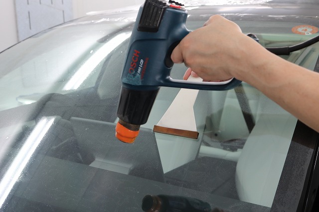 東京都からお越しのスバルインプレッサに滑水性のカーコーティング『エシュロンガラス 04 - トータルカービューティIIC テスラ モデル3 コボテックサンブロックフィルム 施工
