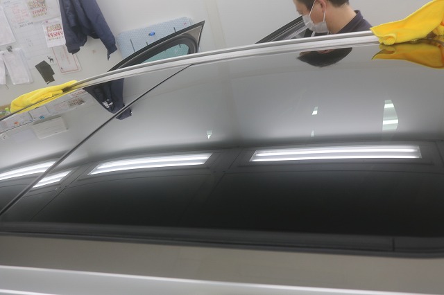 ボルボV60にコボテクトサンブロックフィルム施工いたしました!