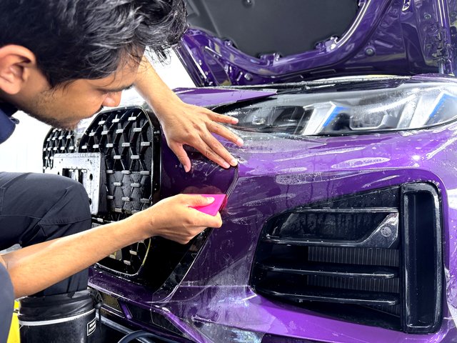 アルピナB4GT フロントバンパーにプロテクションフィルム