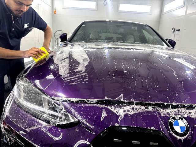アルピナB4GT ボンネットにプロテクションフィルム - トータルカービューティIIC アルピナB4GT ボンネットにプロテクションフィルム