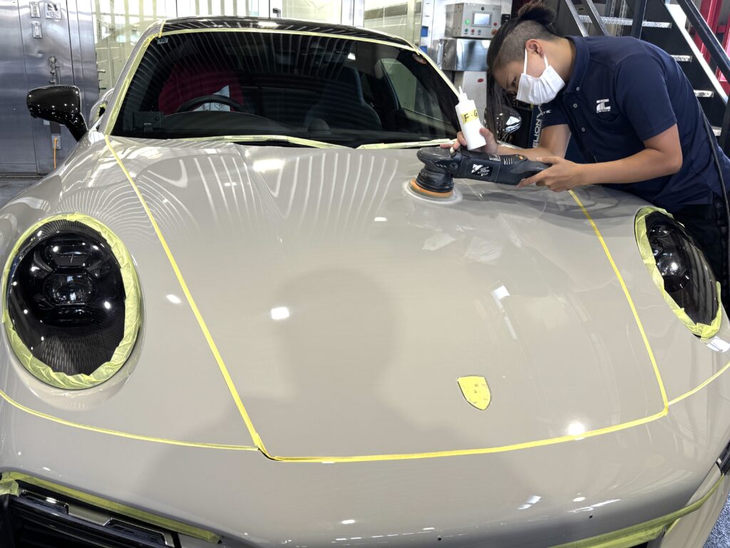 クレヨン ポルシェ911ターボＳに研磨