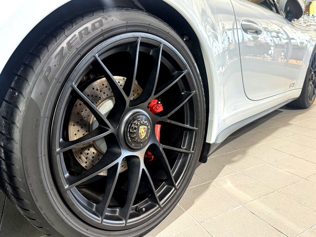 ポルシェ911 Carrera GTSのホイール