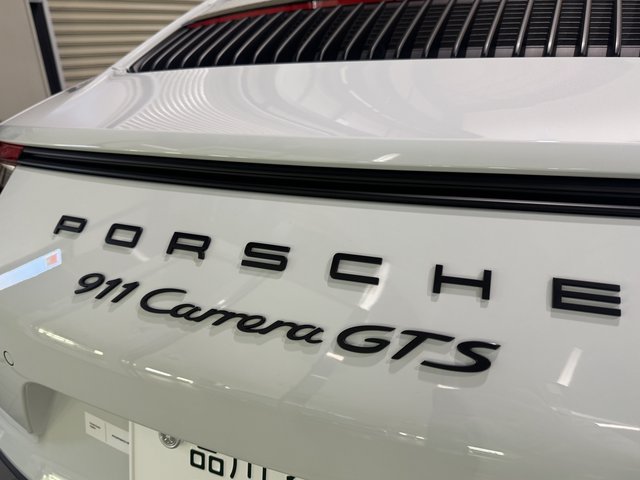 ポルシェ911 Carrera GTSのリアエンブレム