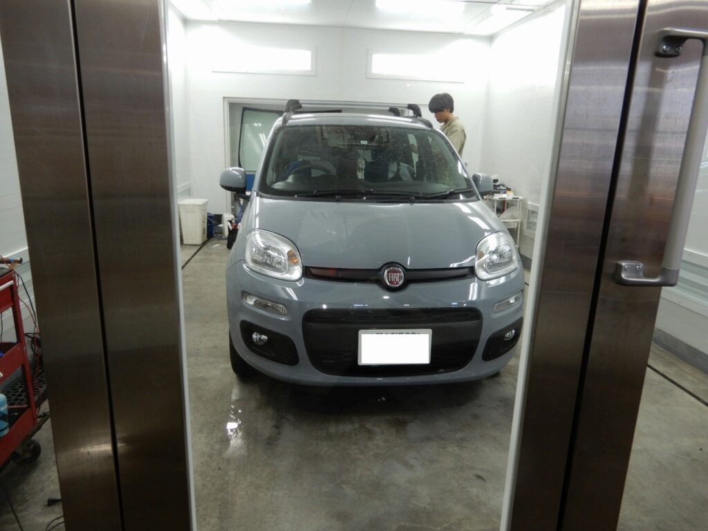 これからの季節に必需品!!FIATに断熱フィルム施工しました。
