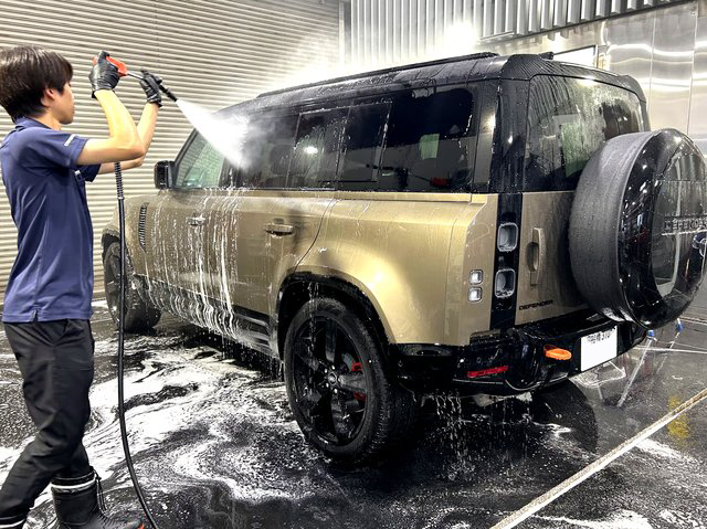 ランドローバー ディフェンダー 洗車