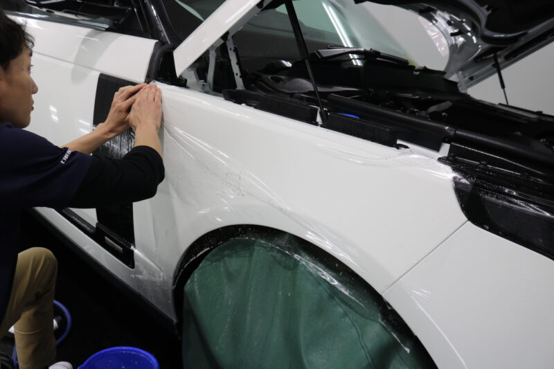 IMG_2020-800x533-1 - トータルカービューティIIC レンジローバーにフロントセットプロテクション施工致しました(^^) 高耐久 高品質 業界トップブランド 千葉県 東京都 XPEL ULTIMATE PLUS 自己修復機能 メリット
