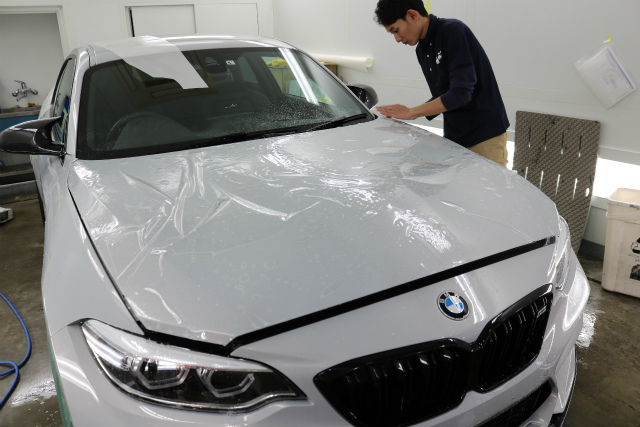 BMWM2にXPELプロテクションフィルムを施工させていただきました。