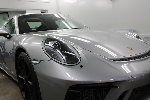 千葉県浦安市よりお越しのポルシェGT3にサンバイザーフィルムを施工させて頂きました!