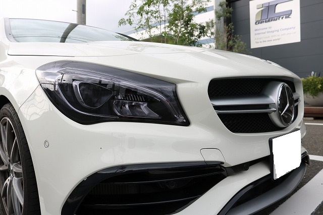 千葉県のメルセデスベンツAMG CLA45にヘッドライトスモークフィルムを施工しました♪