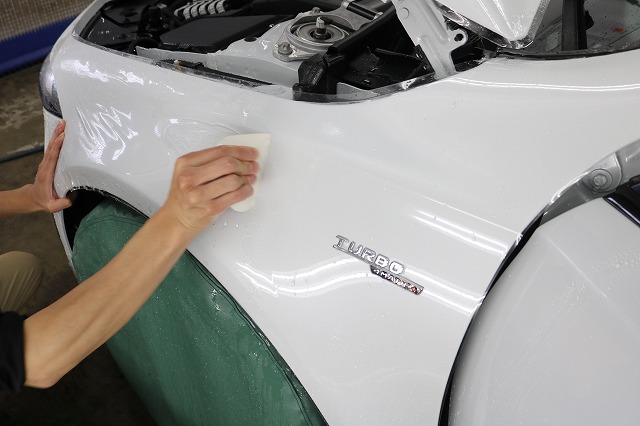 IMG_3936 - トータルカービューティIIC 新車メルセデスベンツAMG A45Sにカーフィルムを施工 プロテクションフィルムの画像
