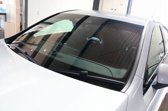 IMG_4595 - トータルカービューティIIC 新車メルセデスベンツAMG A45Sにカーフィルムを施工後 フロントガラスの画像