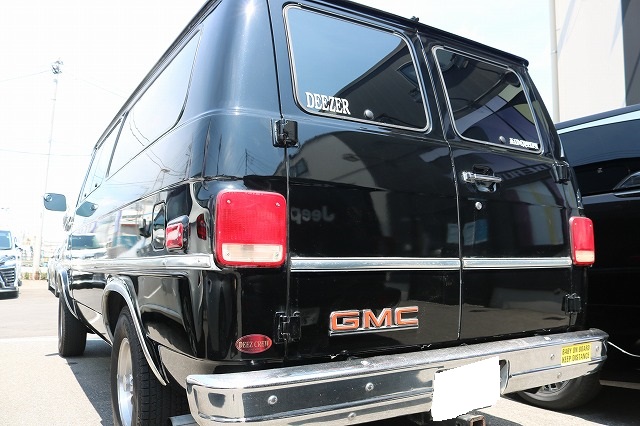 IMG_5254 - トータルカービューティIIC GMCラリーに断熱カーフィルム施工後 リア画像