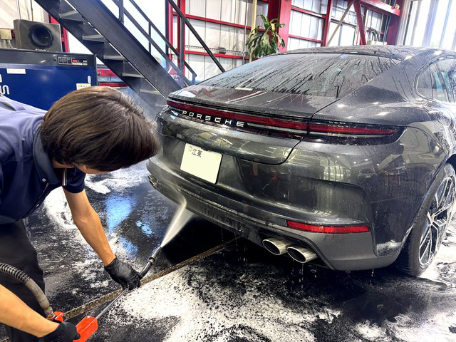 ポルシェ パナメーラ 洗車