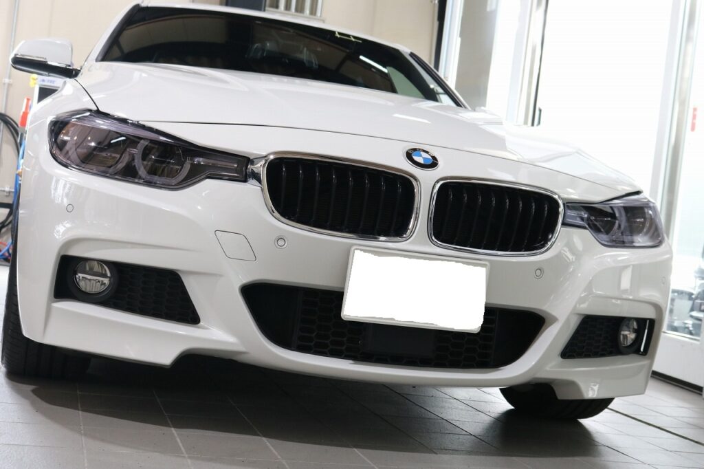 茨城県よりお越しのBMW3にウィンドウ・プロテクションフィルム施工です