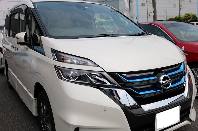 日産セレナeパワーが千葉県市川市よりご入庫され、断熱フィルム施工で車内を快適にするお手伝いをさせて頂きました!