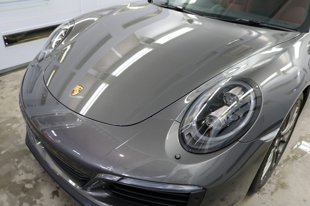 東京都世田谷区からお越しのポルシェ911カレラSのフロントバンパーに飛び石防止の『プロテクションフィルム』を施工!