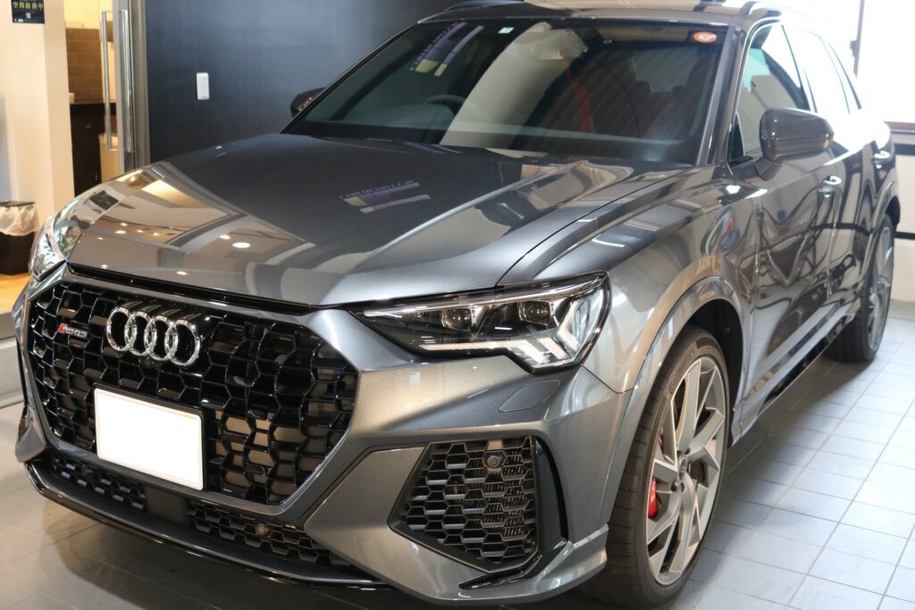 アウディRS Q3に紫外線100%カットする唯一のウィンドウフィルム施工
