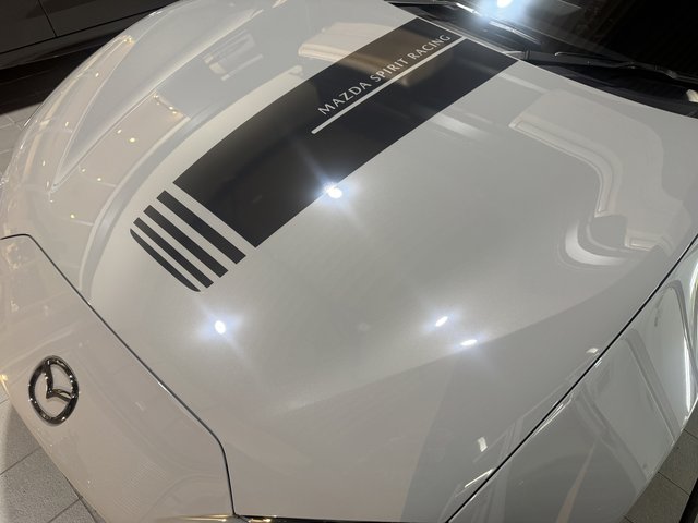 マツダ MSRロードスター12Rのボンネット