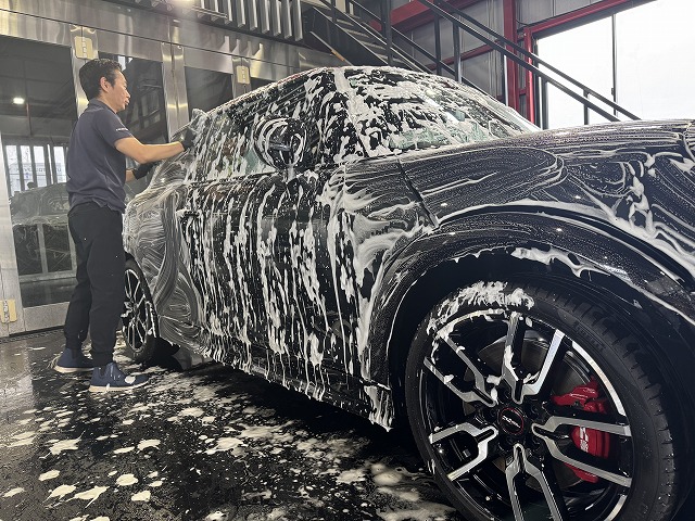 MINI ジョンクーパーワークス　洗車