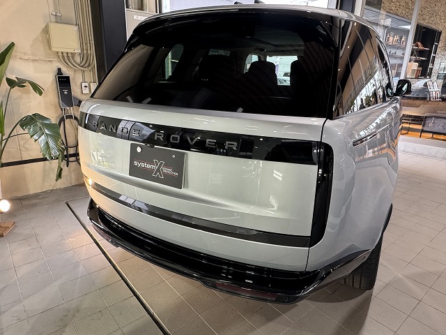 レンジローバー　セラミックコーティング施工後のリア写真