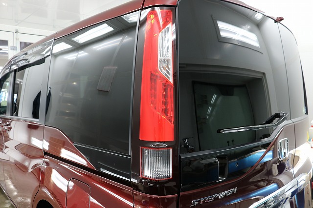 ホンダ ステップワゴンを断熱フィルムで車内も快適にさせて頂きました 東京都府中市よりご来店ありがとうございました カーフィルム カーラッピング施工実績cbiic
