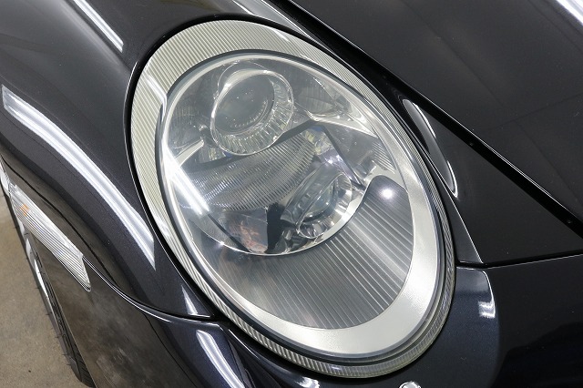 ポルシェ911カレラ4、プロテクションフィルムを施工　ヘッドライト画像